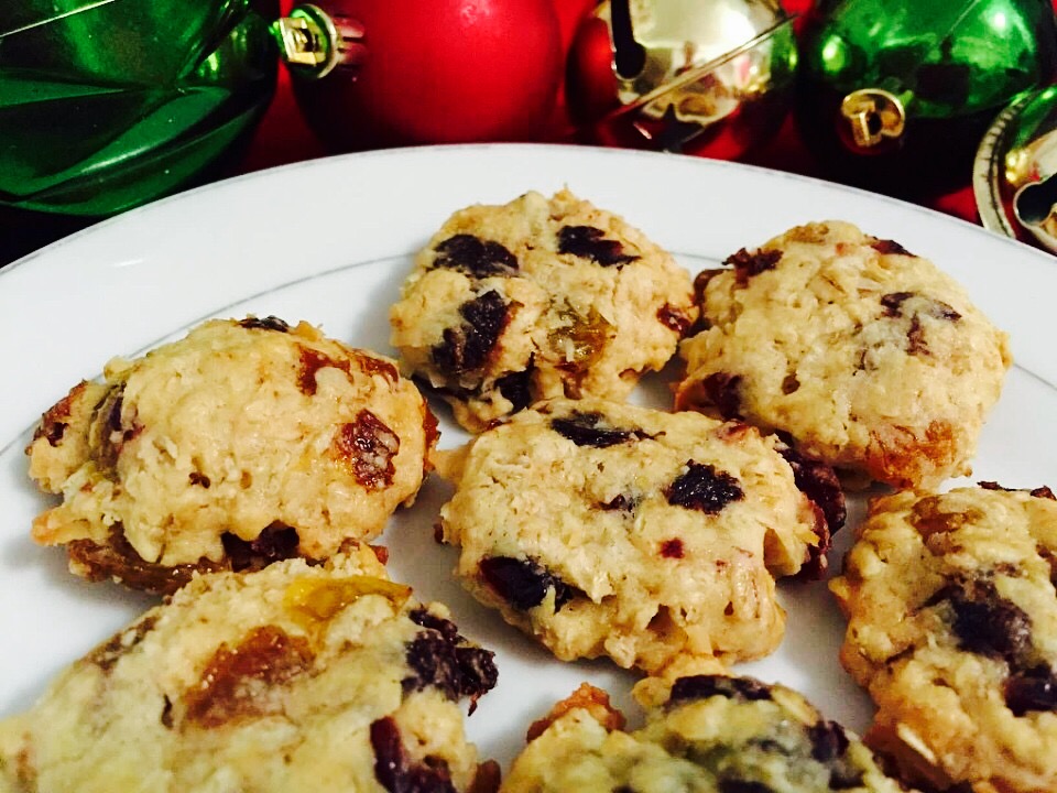 Oatmeal Ambrosia Cookies from Alexandersmom.com